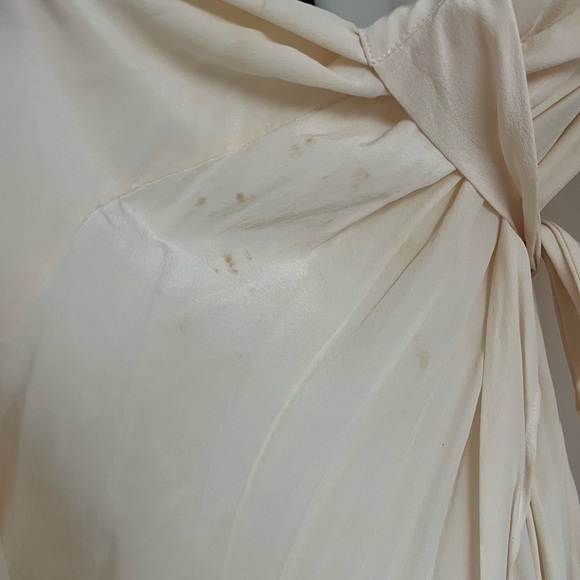 Stone cold fox silk cream robe - Picture 3 of 4